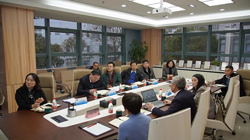 上海市浦东新区政府党组成员、副区长吴强，浦东新区科经委副主任李晓亮，张江管理局副局长吴俊，张江集团副总经理王凯荣等调研人生就是博